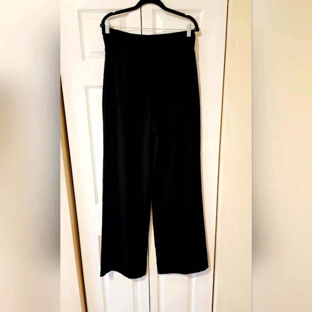 Zara High waisted pants with gold buckle - Picture 2 of 2